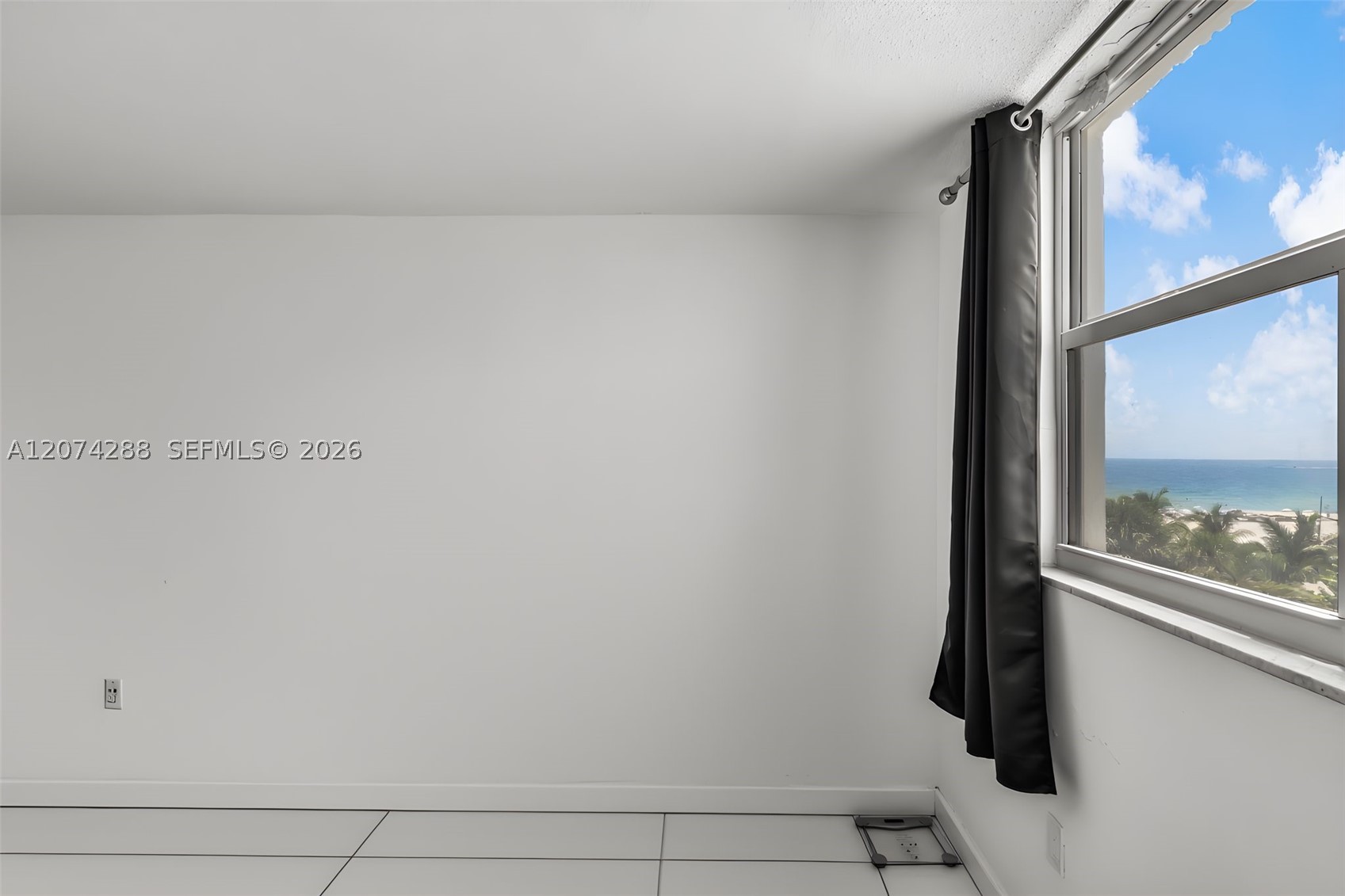 465 Ocean Dr #512 Miami Beach, FL 33139