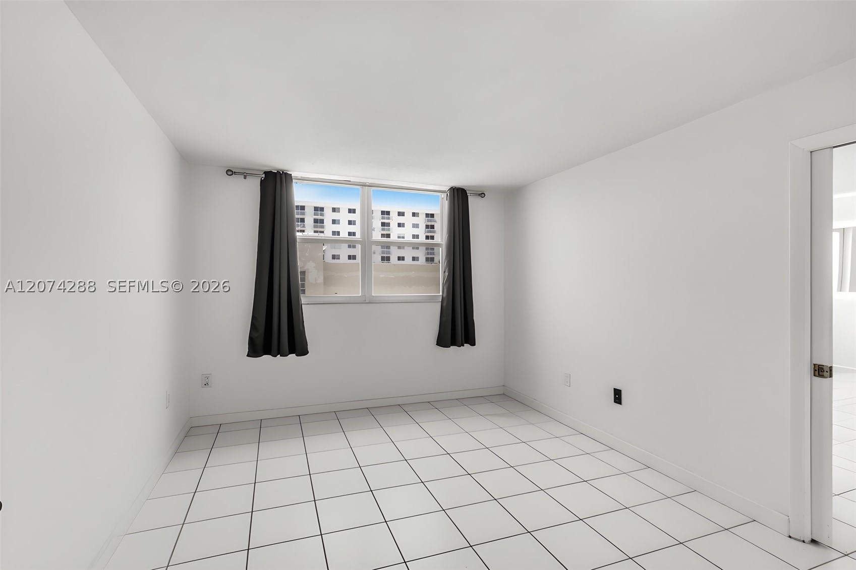 465 Ocean Dr #512 Miami Beach, FL 33139