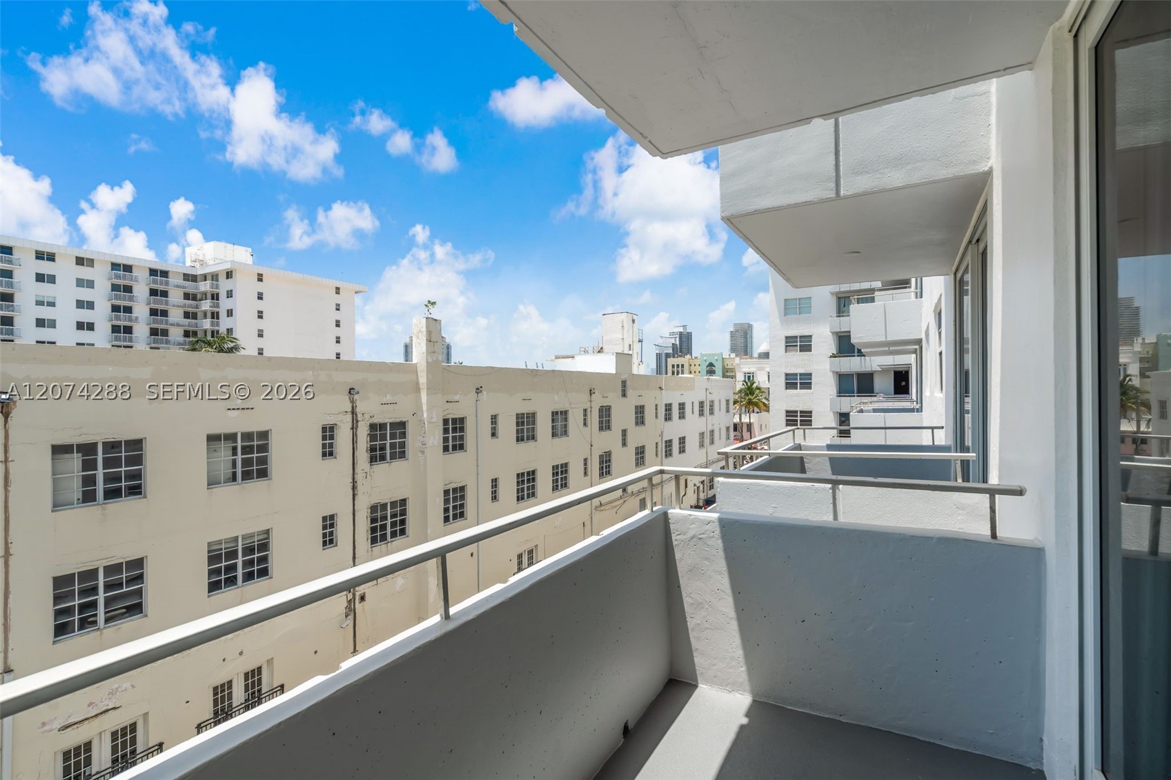 465 Ocean Dr #512 Miami Beach, FL 33139