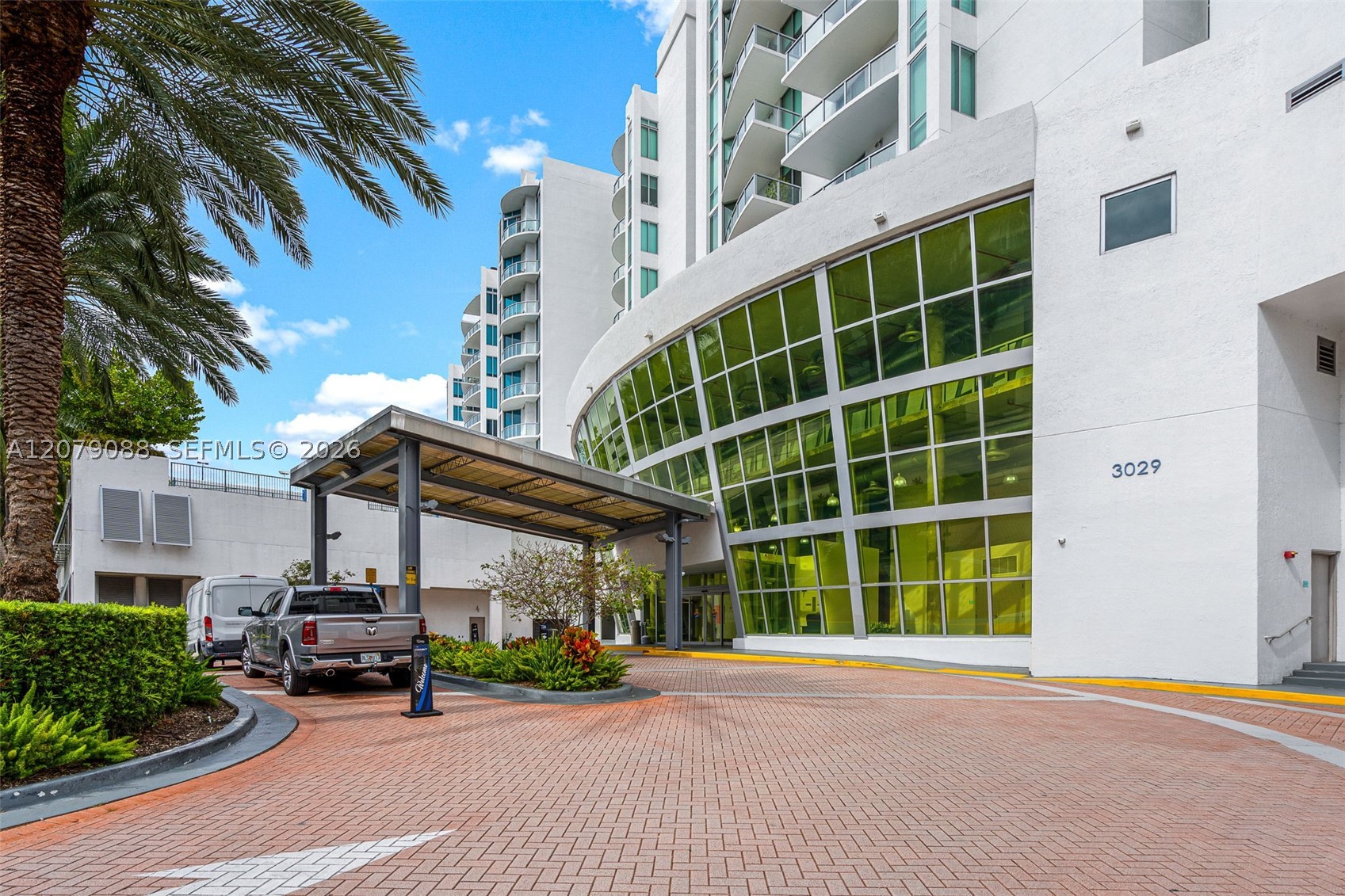 image Uptown Marina Lofts2