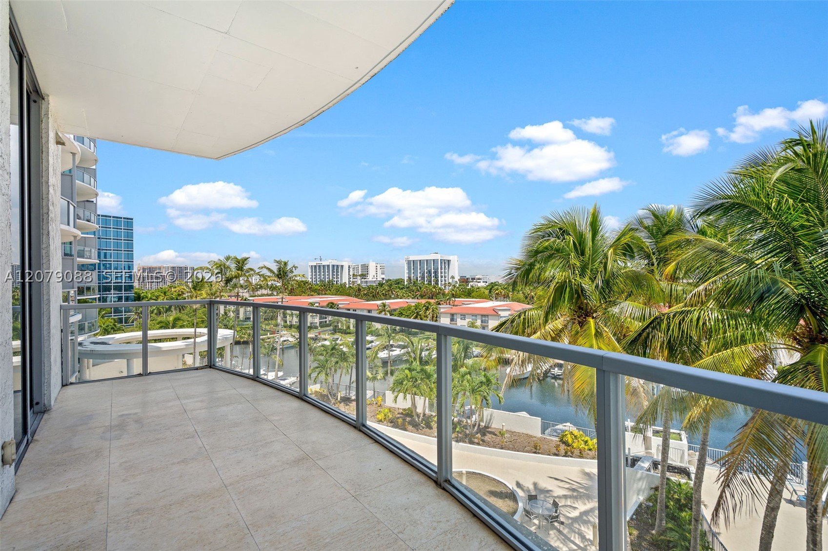 image Uptown Marina Lofts31