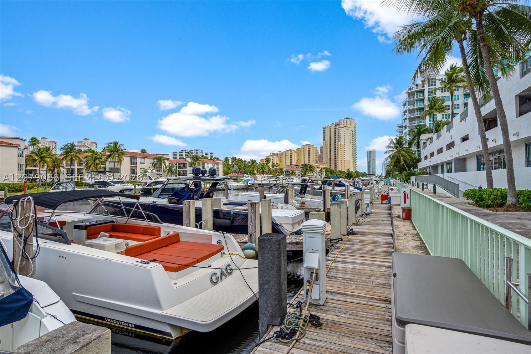 image Uptown Marina Lofts41
