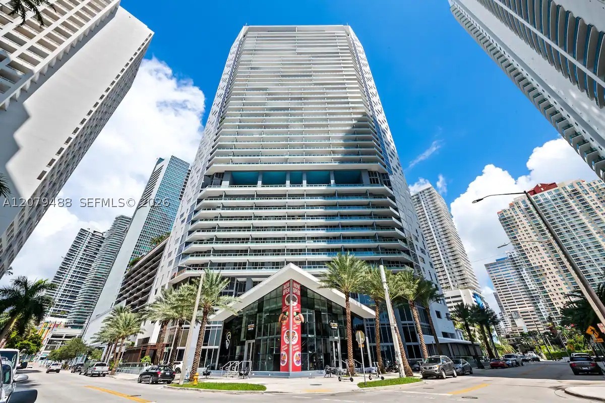 1300 Brickell Bay Dr #1913