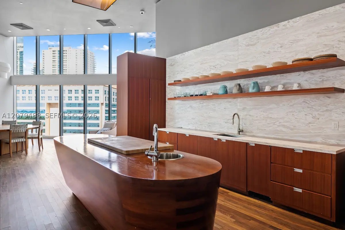 image Brickell House17