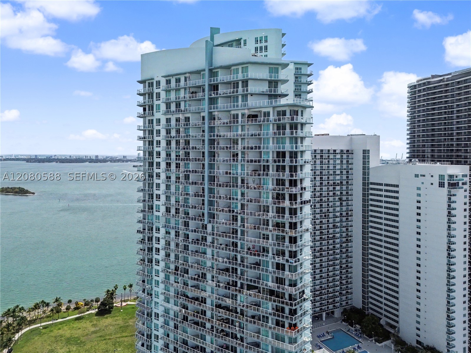1900 N Bayshore Dr #3911