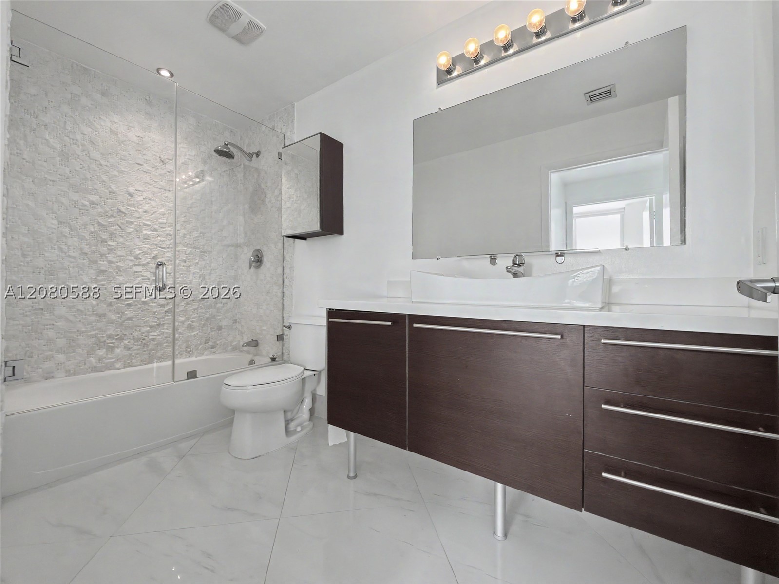 image Quantum on the Bay8
