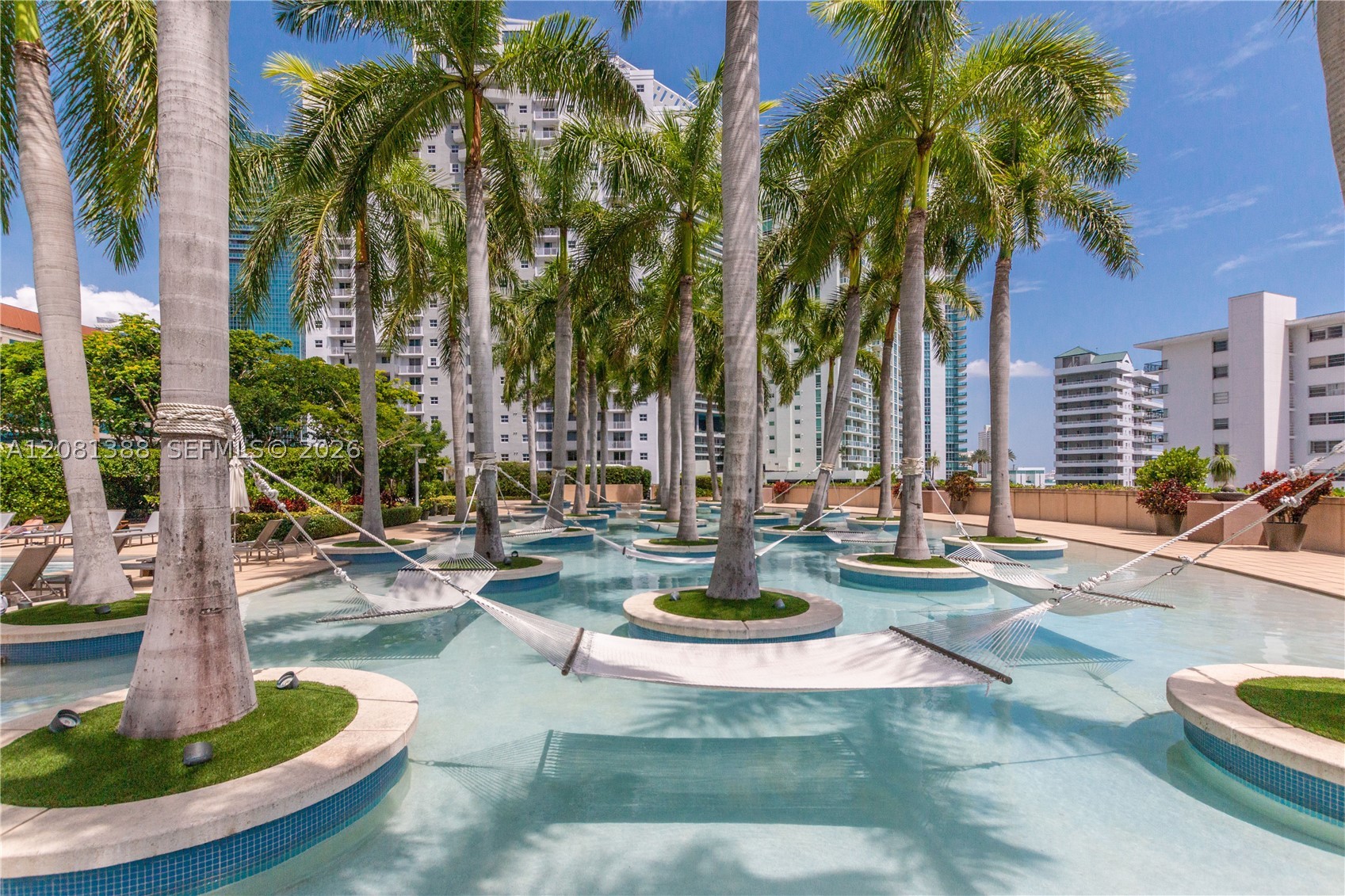 image Four Seasons Residences Miami21