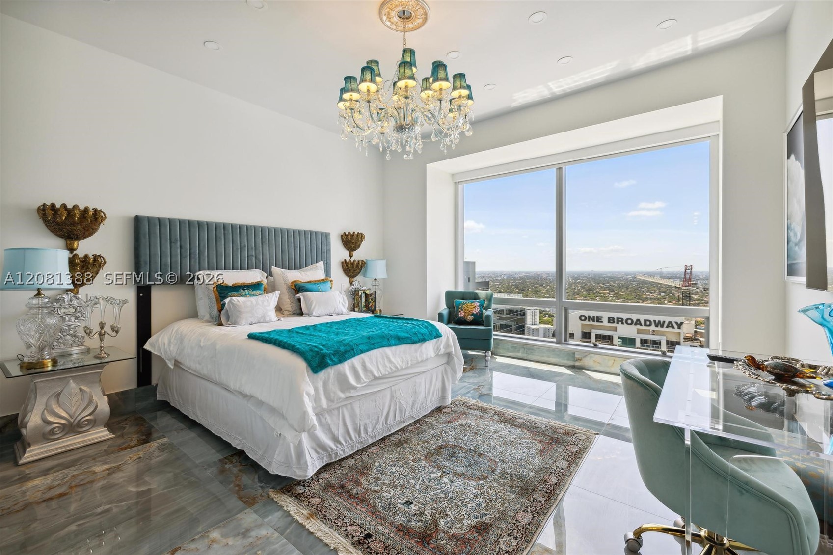image Four Seasons Residences Miami8