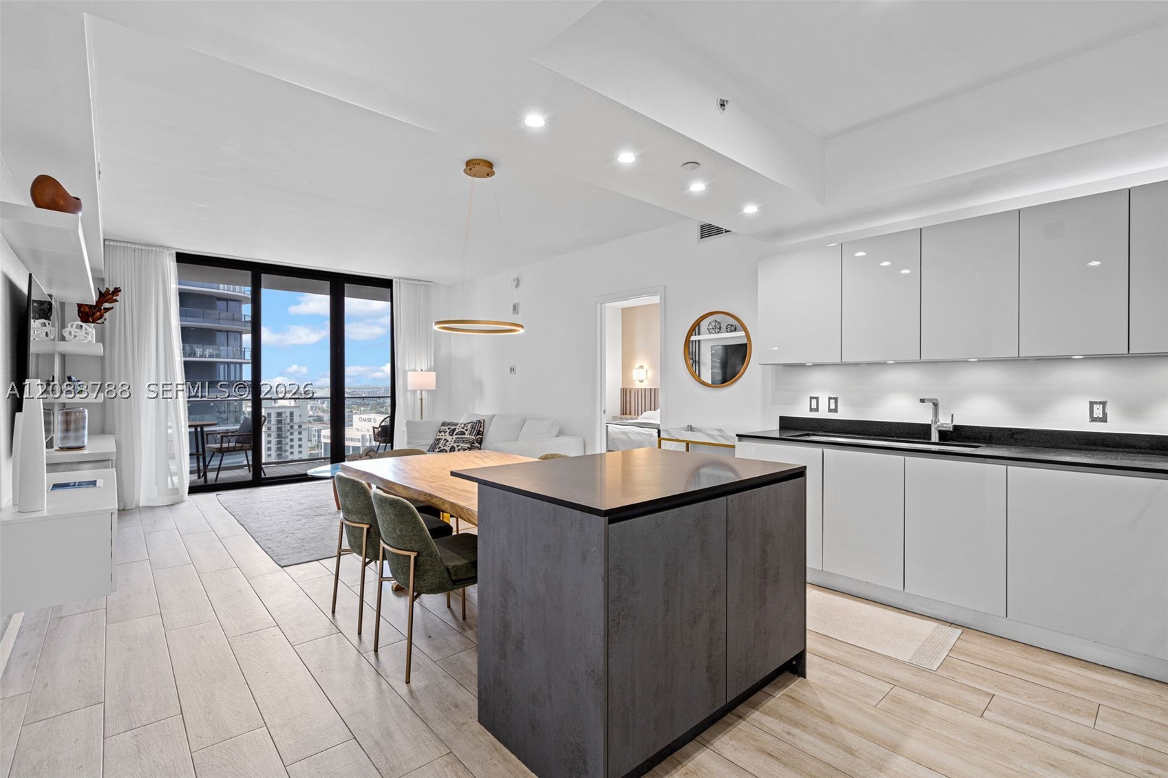 1010 Brickell Ave #4009