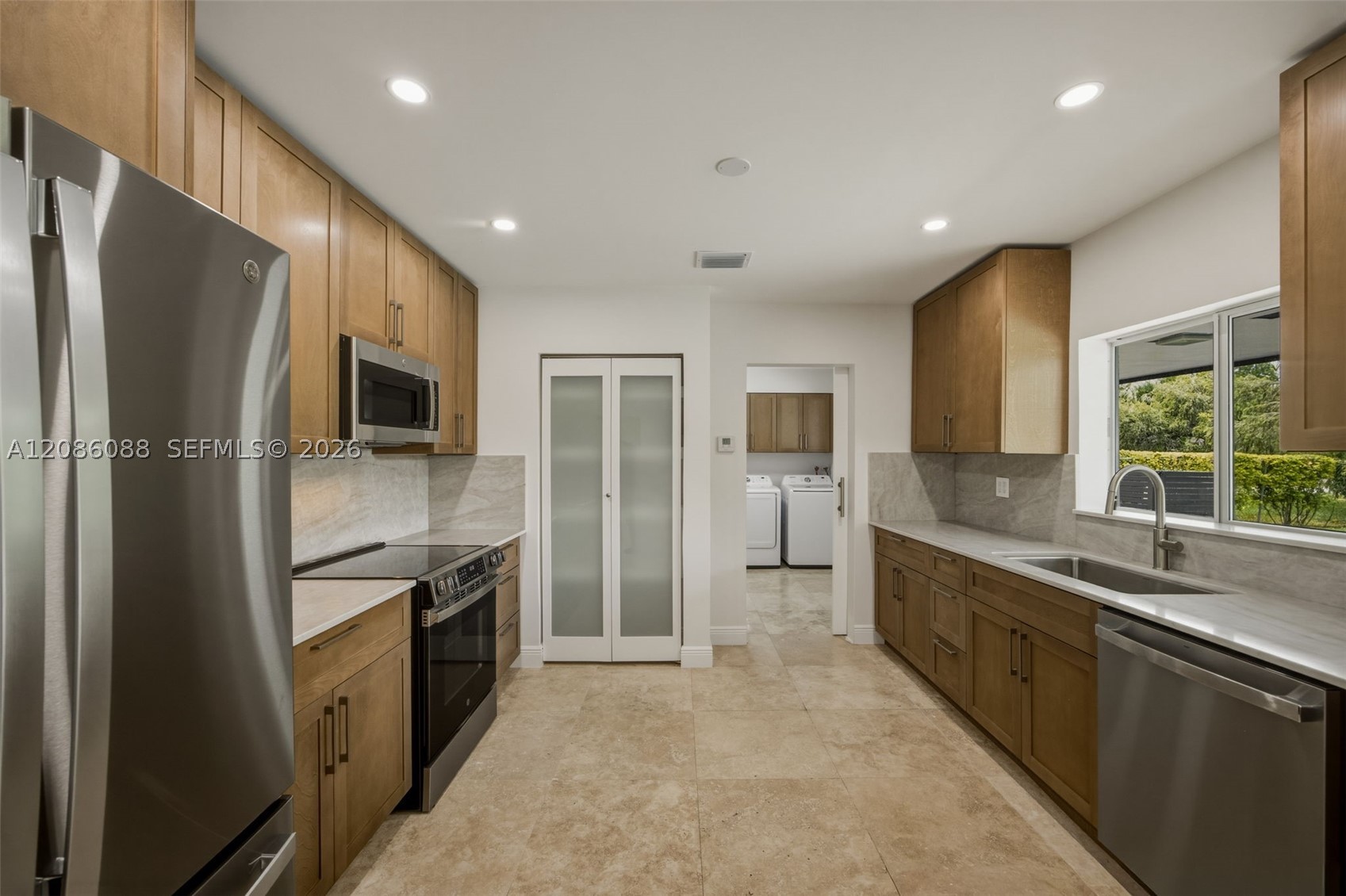 13240 SW 70th Ave Pinecrest, FL 33156