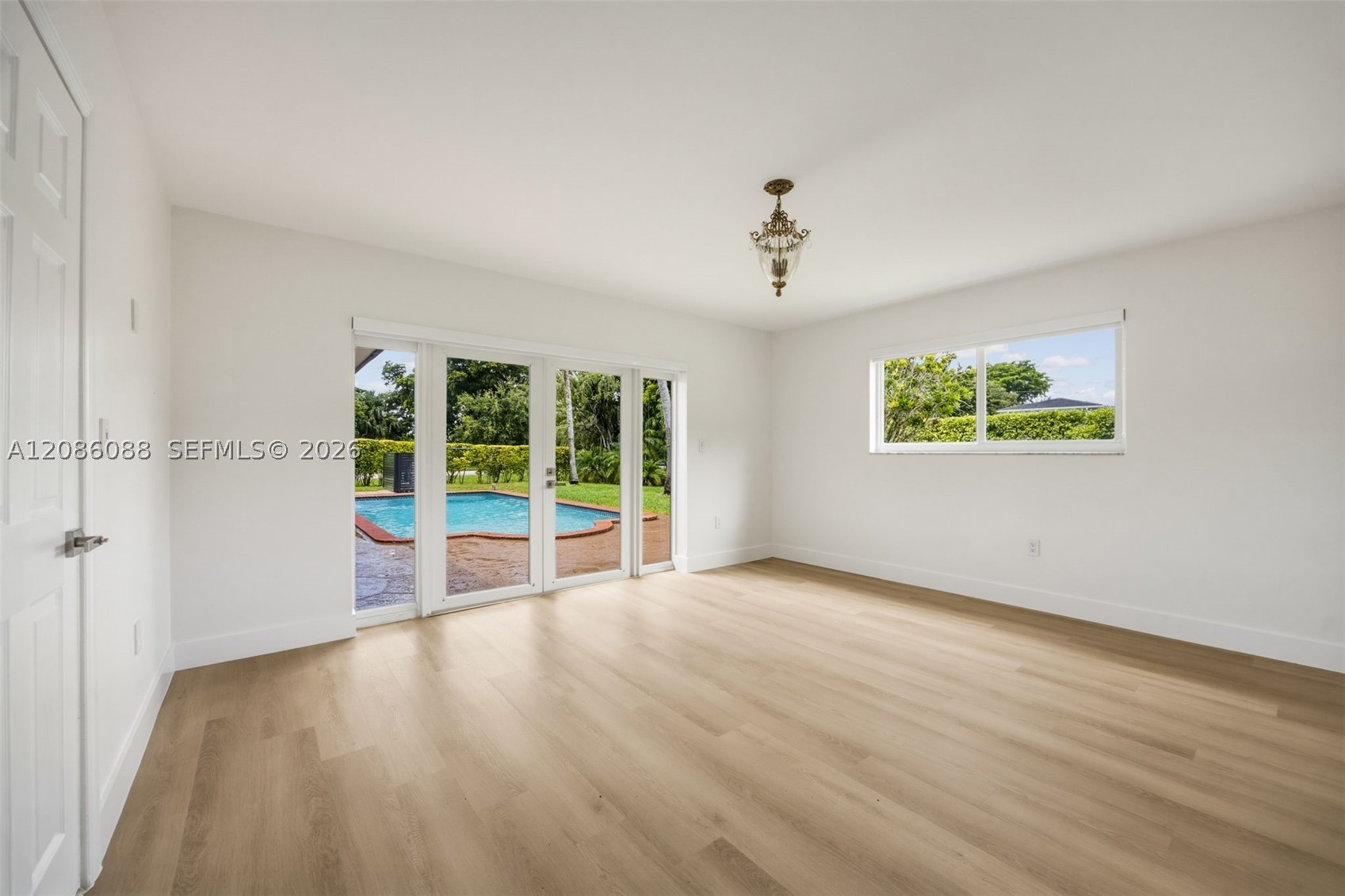 13240 SW 70th Ave Pinecrest, FL 33156