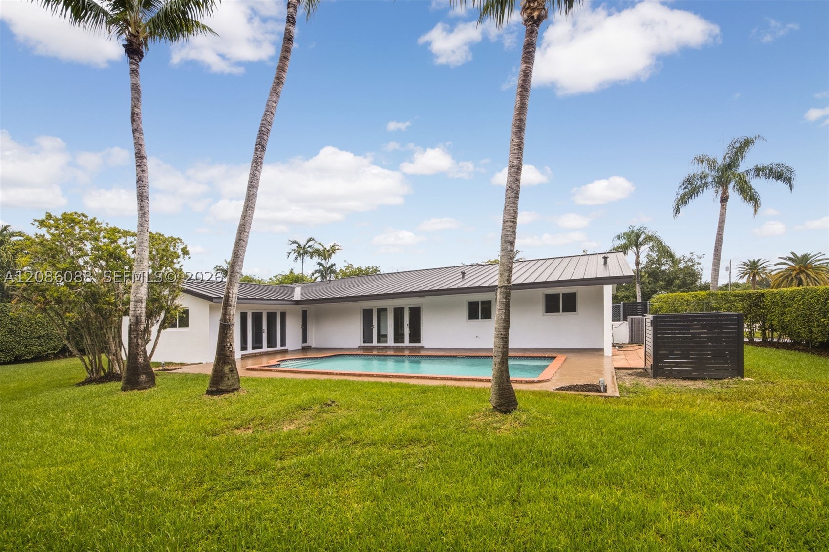 13240 SW 70th Ave Pinecrest, FL 33156