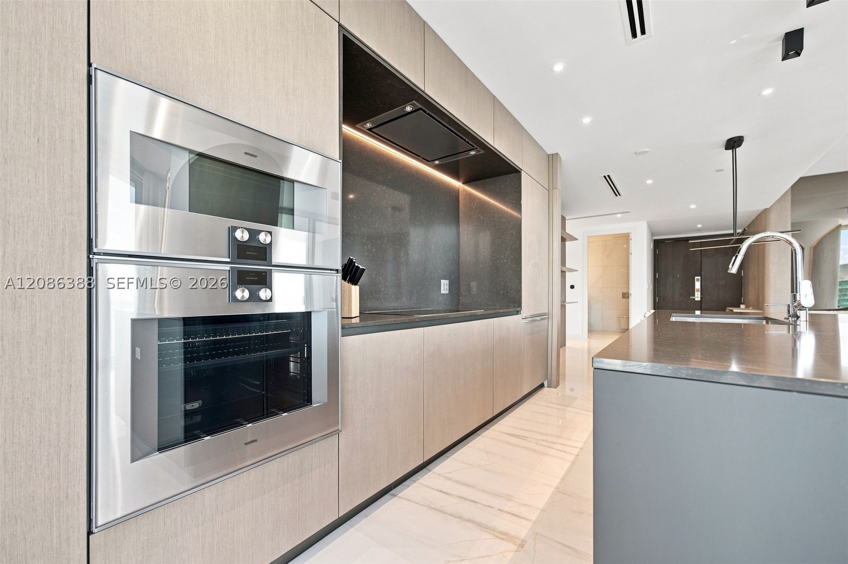 image Aston Martin Residences12