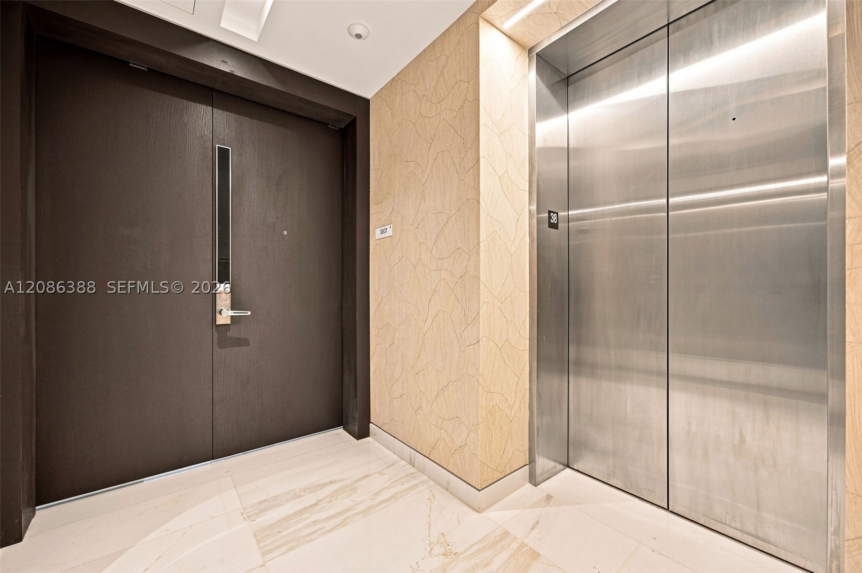 image Aston Martin Residences24