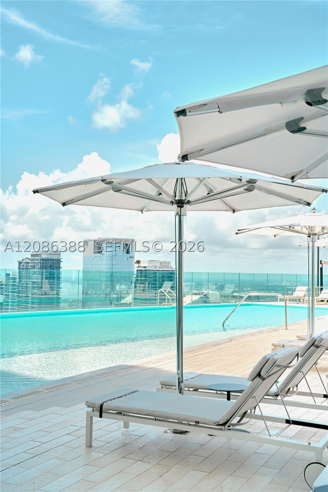 image Aston Martin Residences28