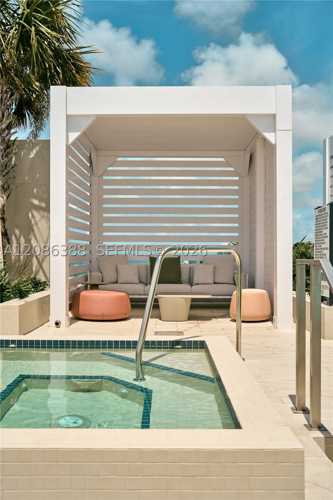 image Aston Martin Residences43