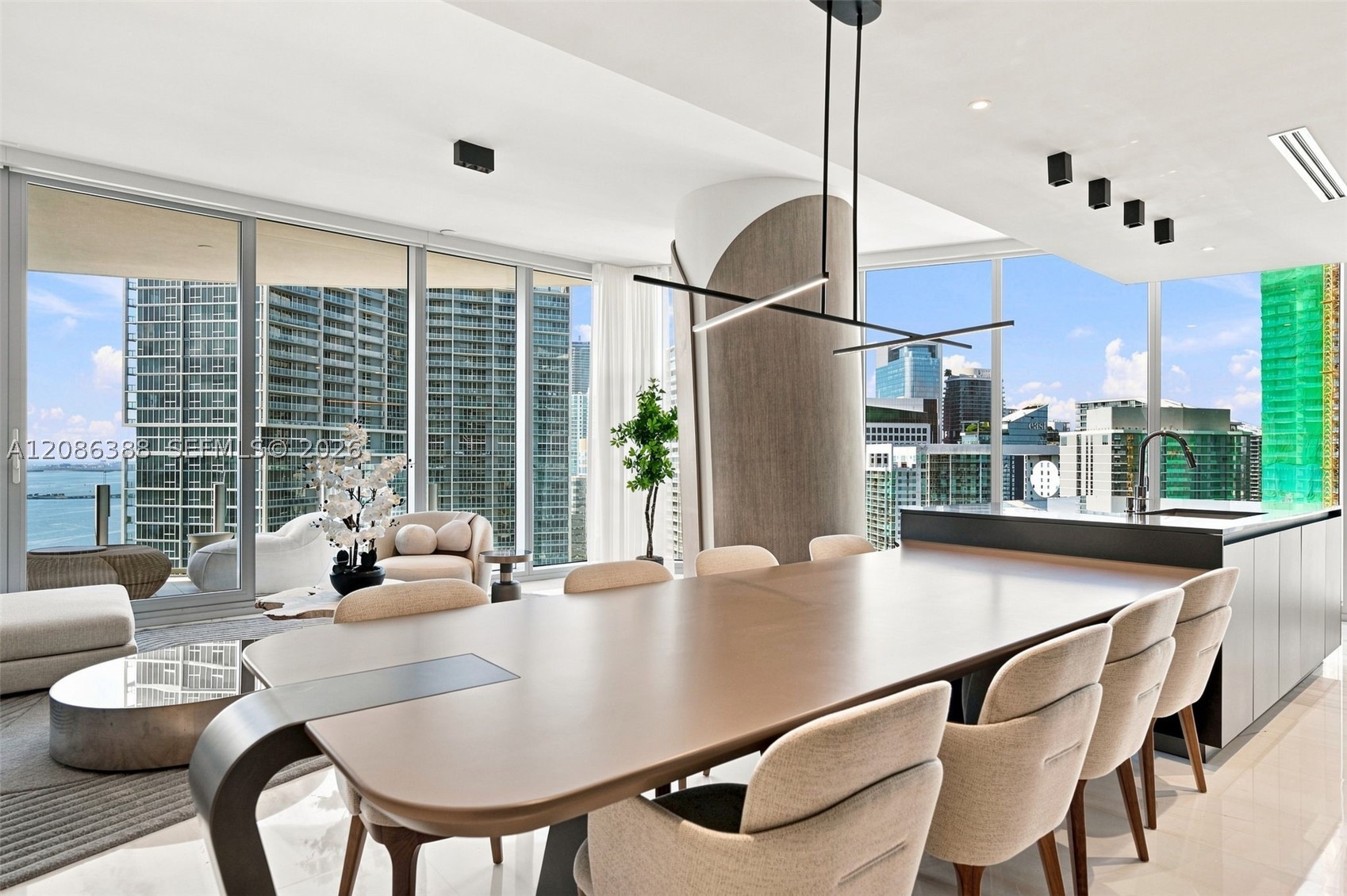 image Aston Martin Residences4
