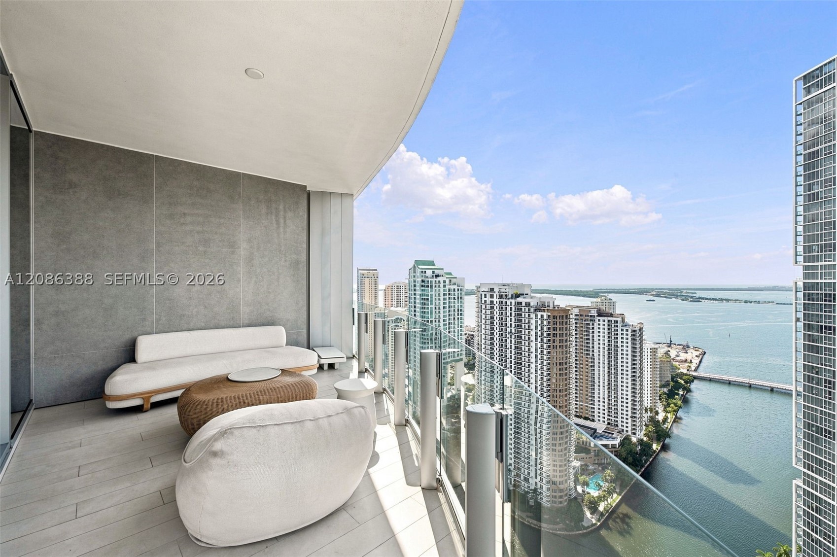 image Aston Martin Residences5