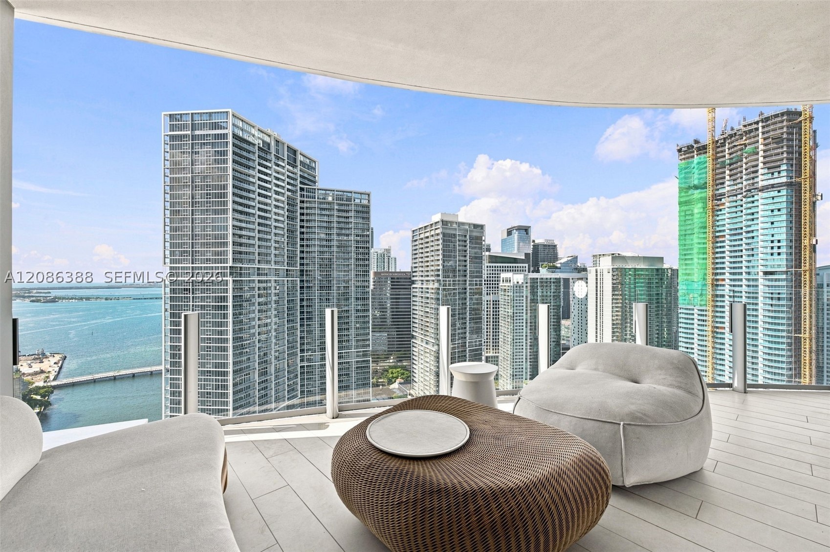 image Aston Martin Residences6