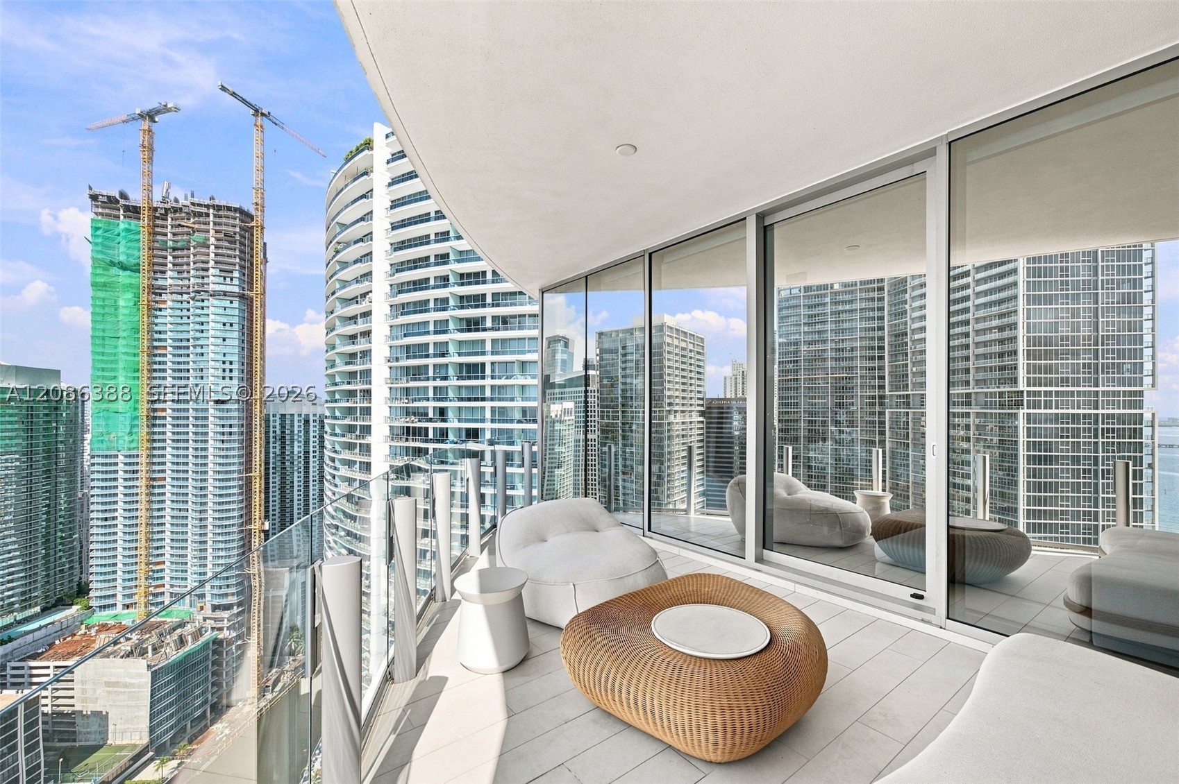image Aston Martin Residences7