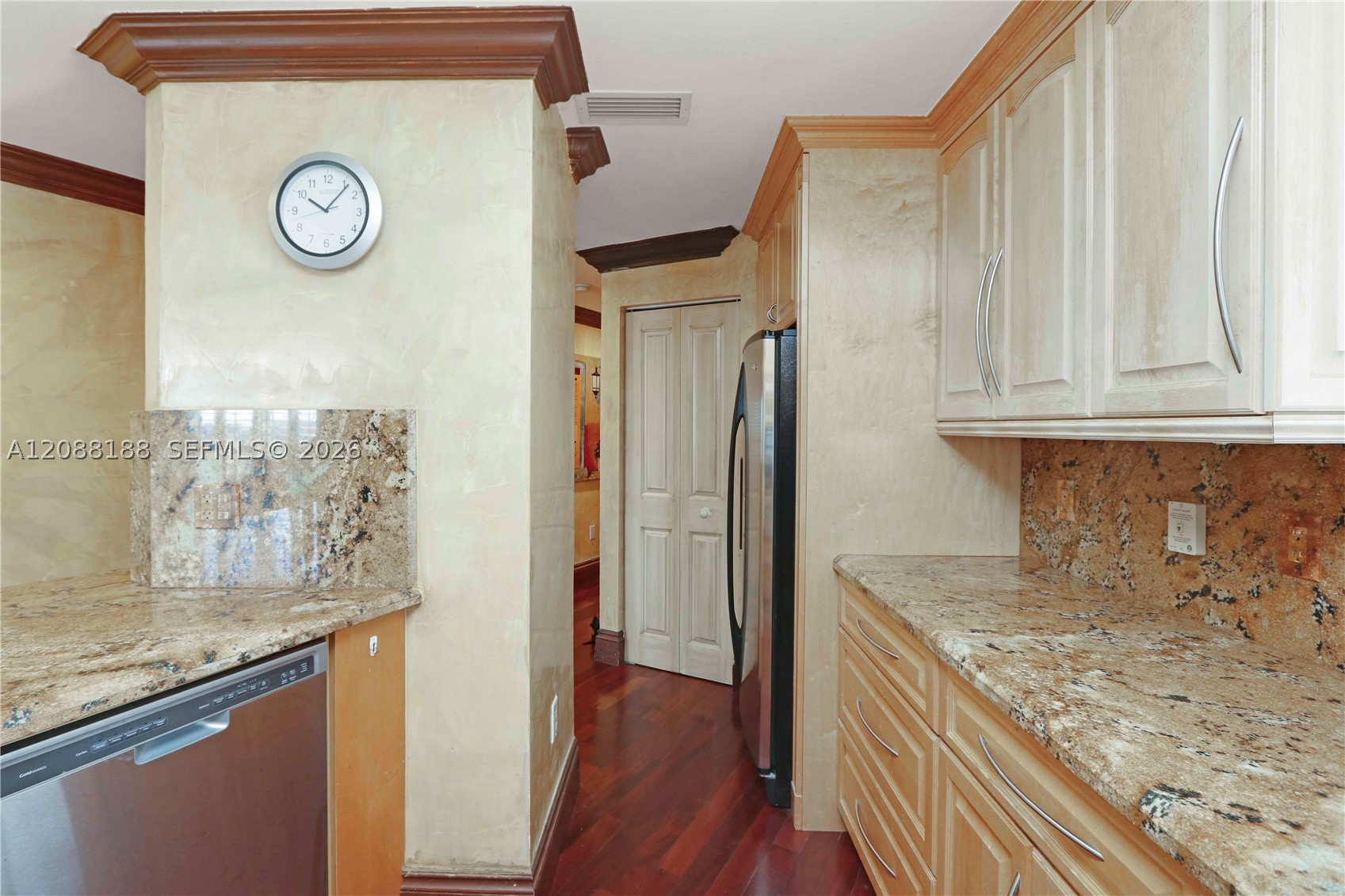 image Ten Aragon Condo15