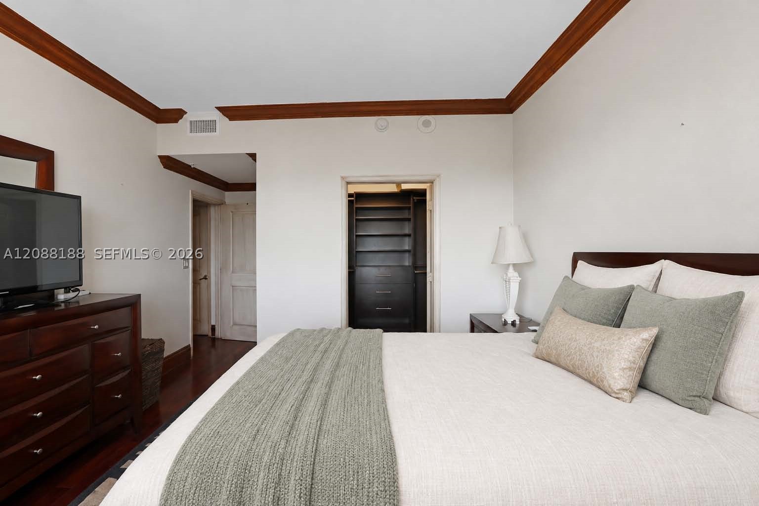 image Ten Aragon Condo24
