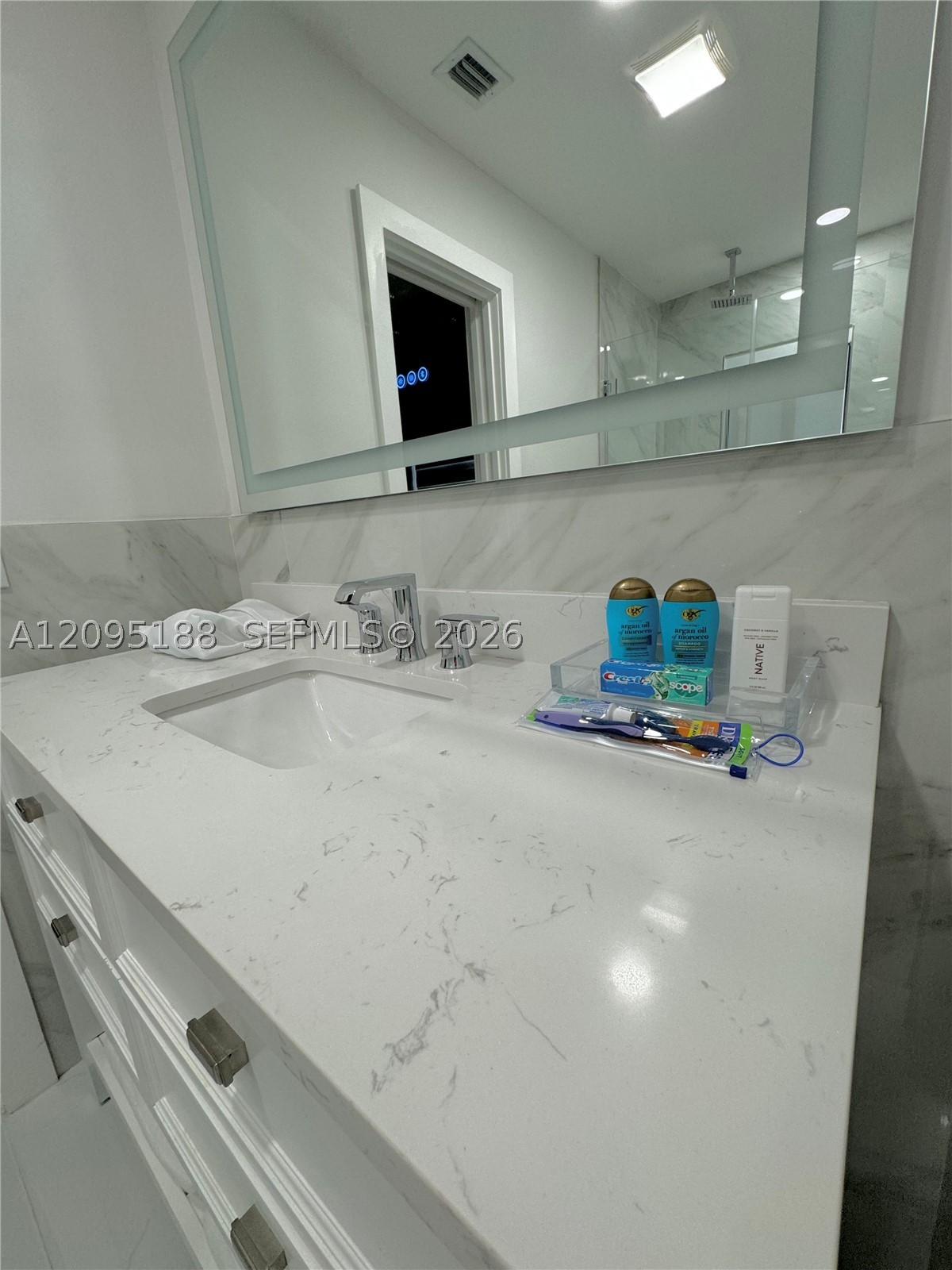 2121 SW 61st Ave Miami, FL 33155