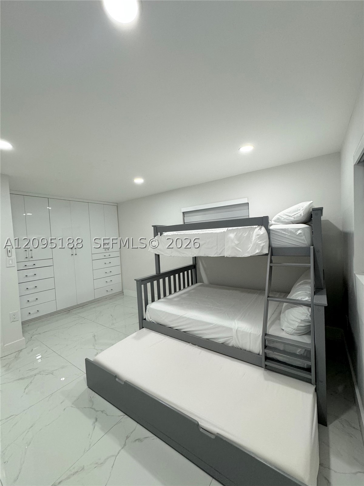 2121 SW 61st Ave Miami, FL 33155