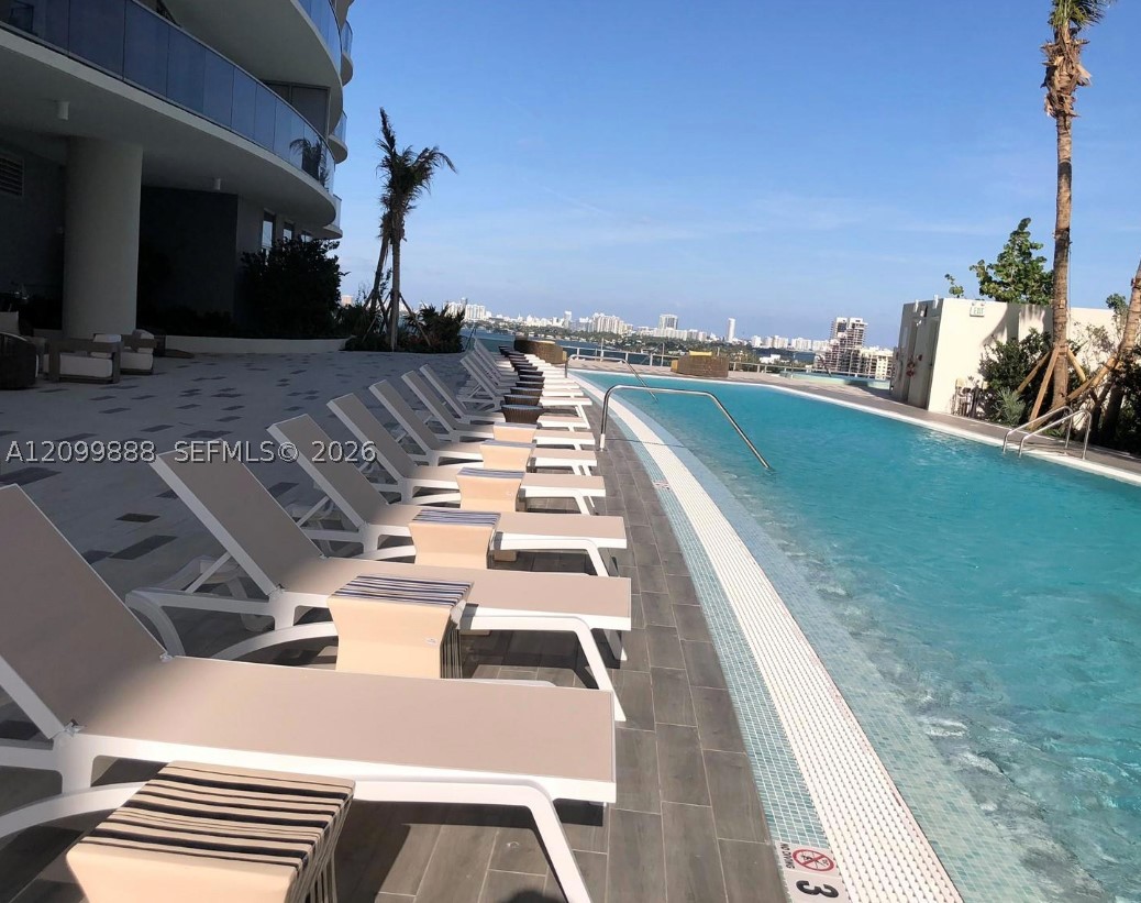 image Aria on the Bay35