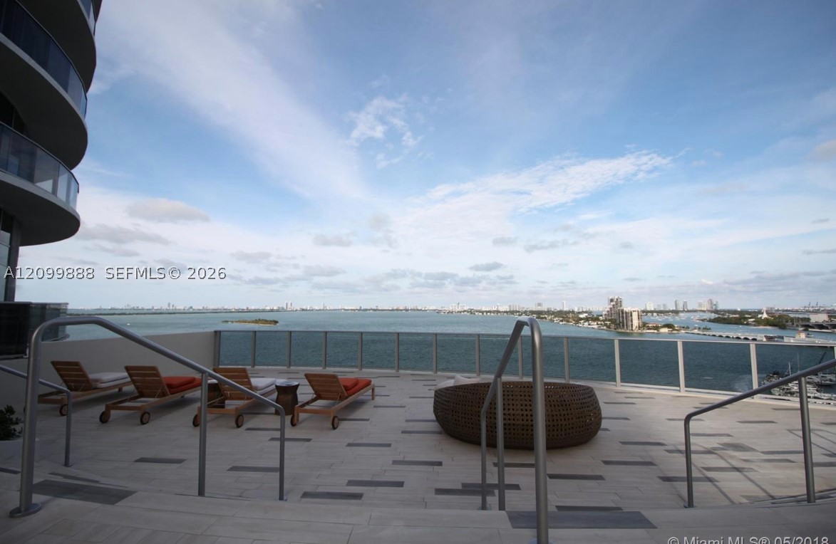 image Aria on the Bay36
