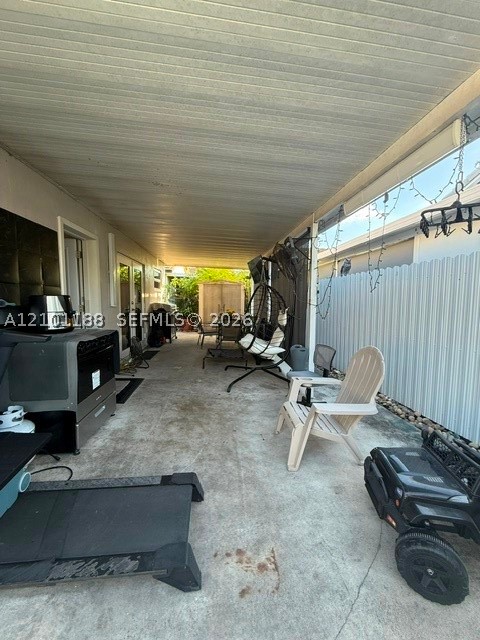 6968 W 24th Ct Hialeah, FL 33016