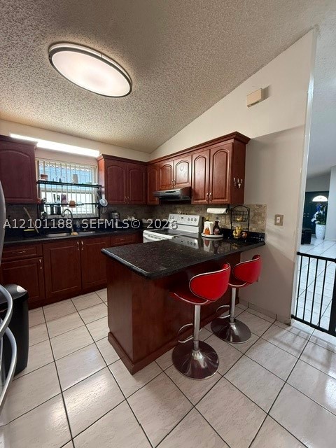 6968 W 24th Ct Hialeah, FL 33016
