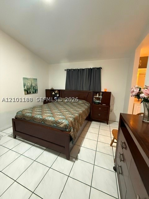 6968 W 24th Ct Hialeah, FL 33016