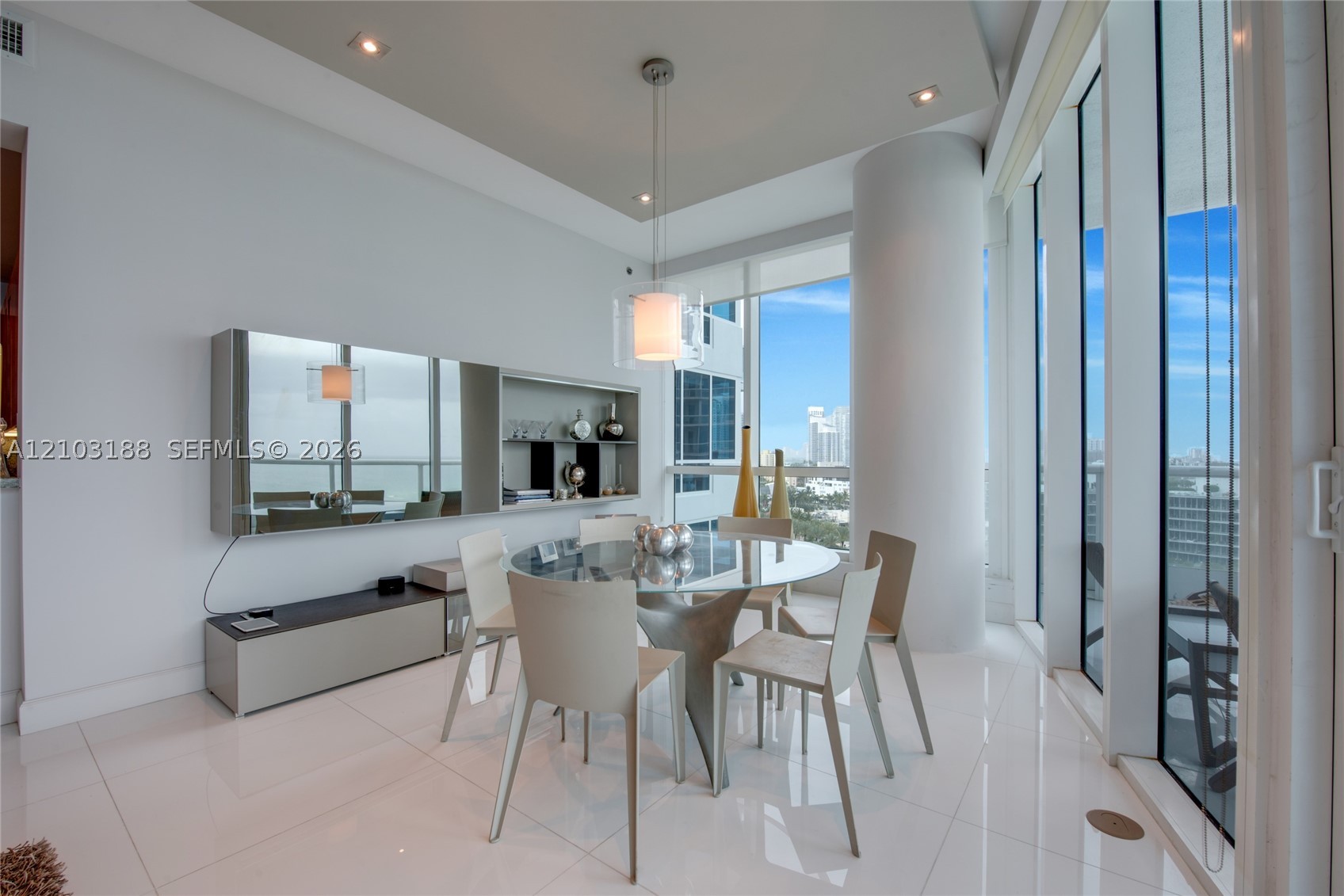 image Continuum South Beach South Tower14