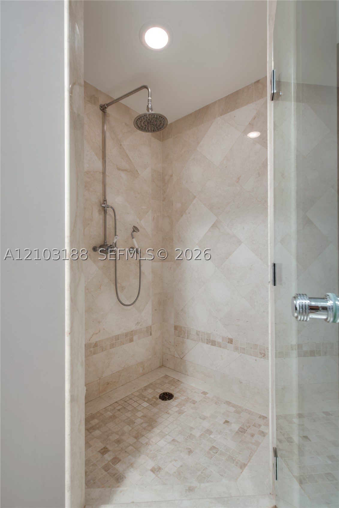 image Continuum South Beach South Tower26