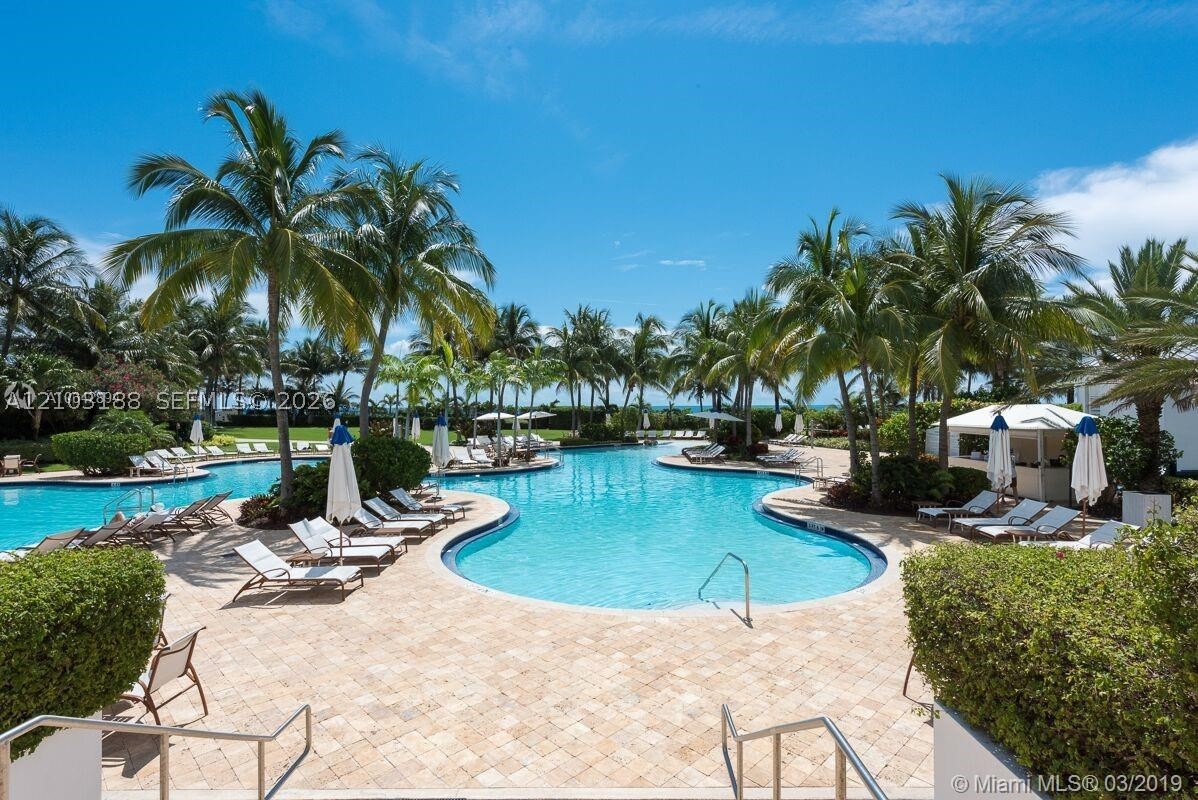 image Continuum South Beach South Tower47