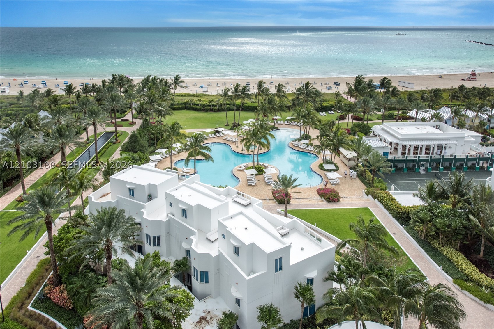 image Continuum South Beach South Tower8