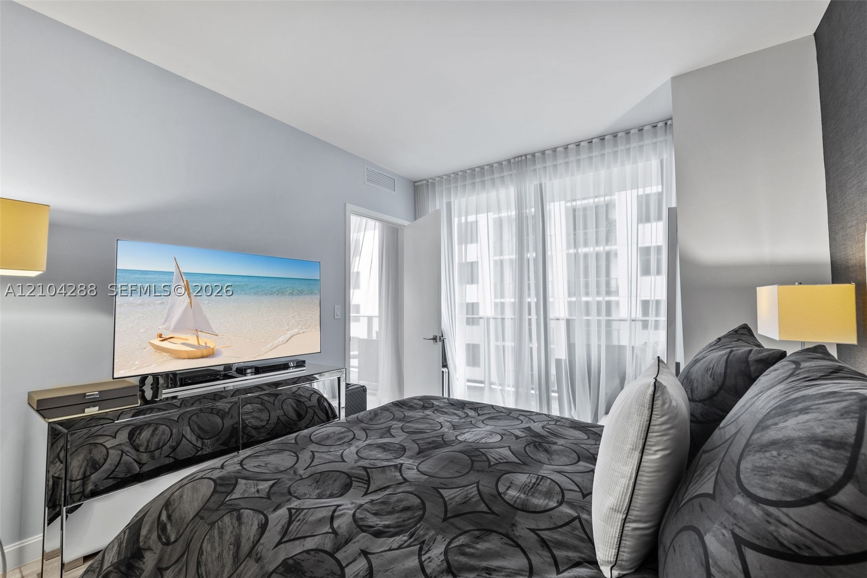 image Brickell Heights West24