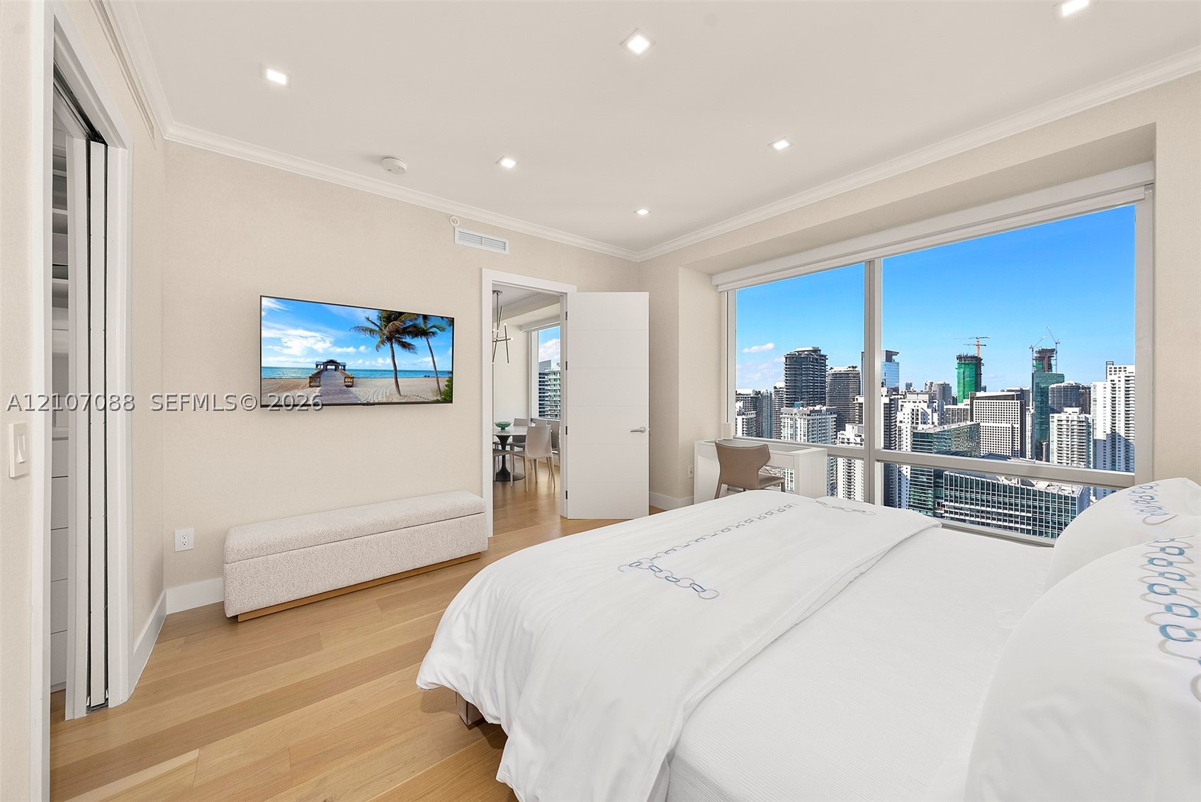 1425 Brickell Ave #51D Miami, FL 33131