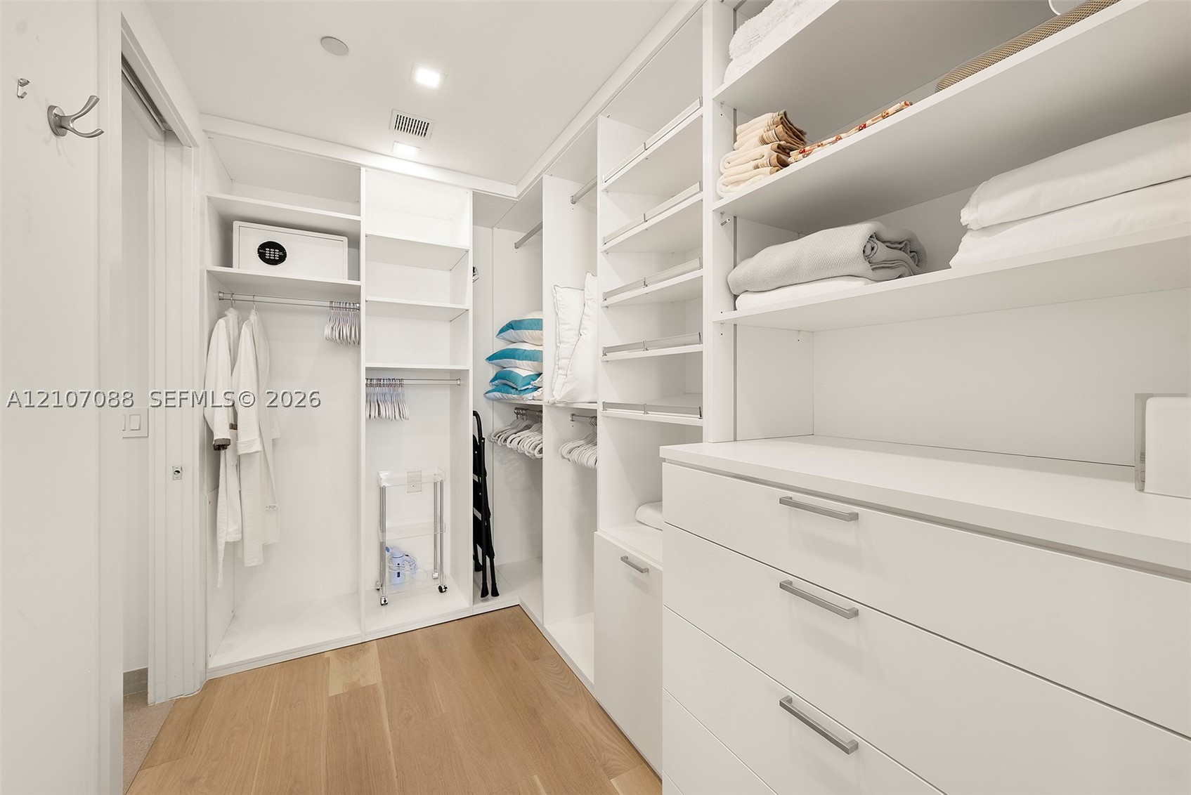 1425 Brickell Ave #51D Miami, FL 33131