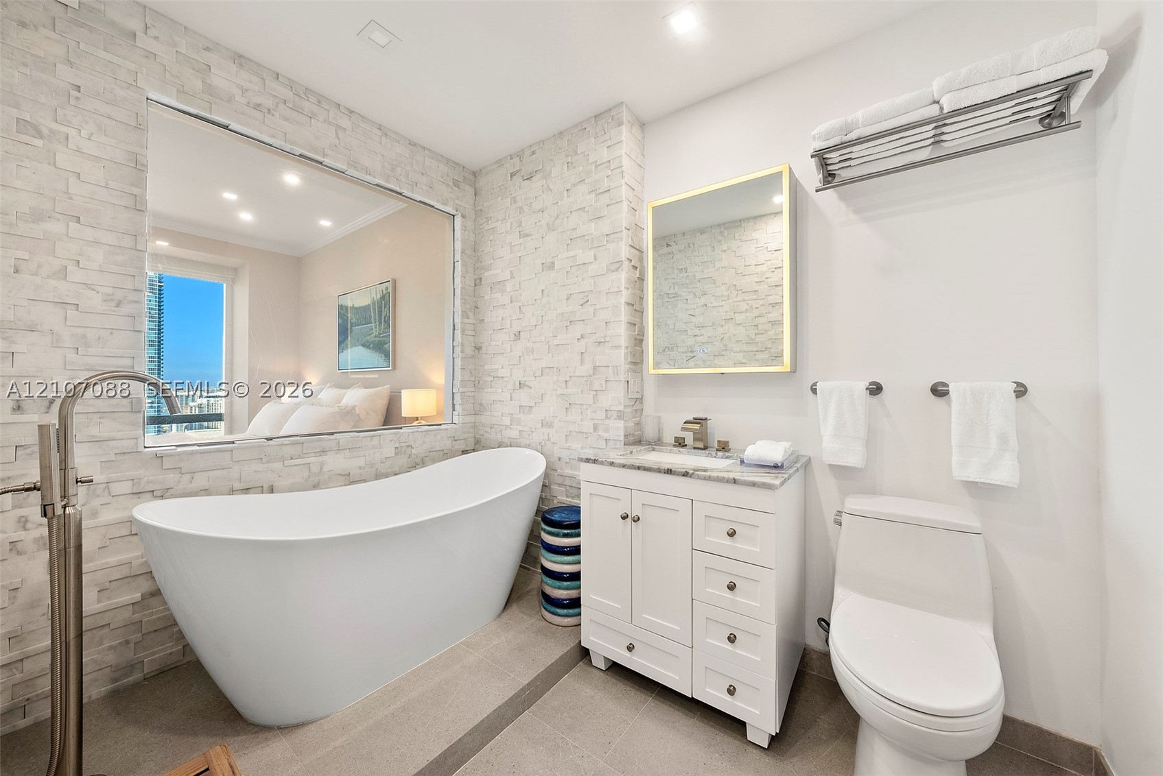 1425 Brickell Ave #51D Miami, FL 33131