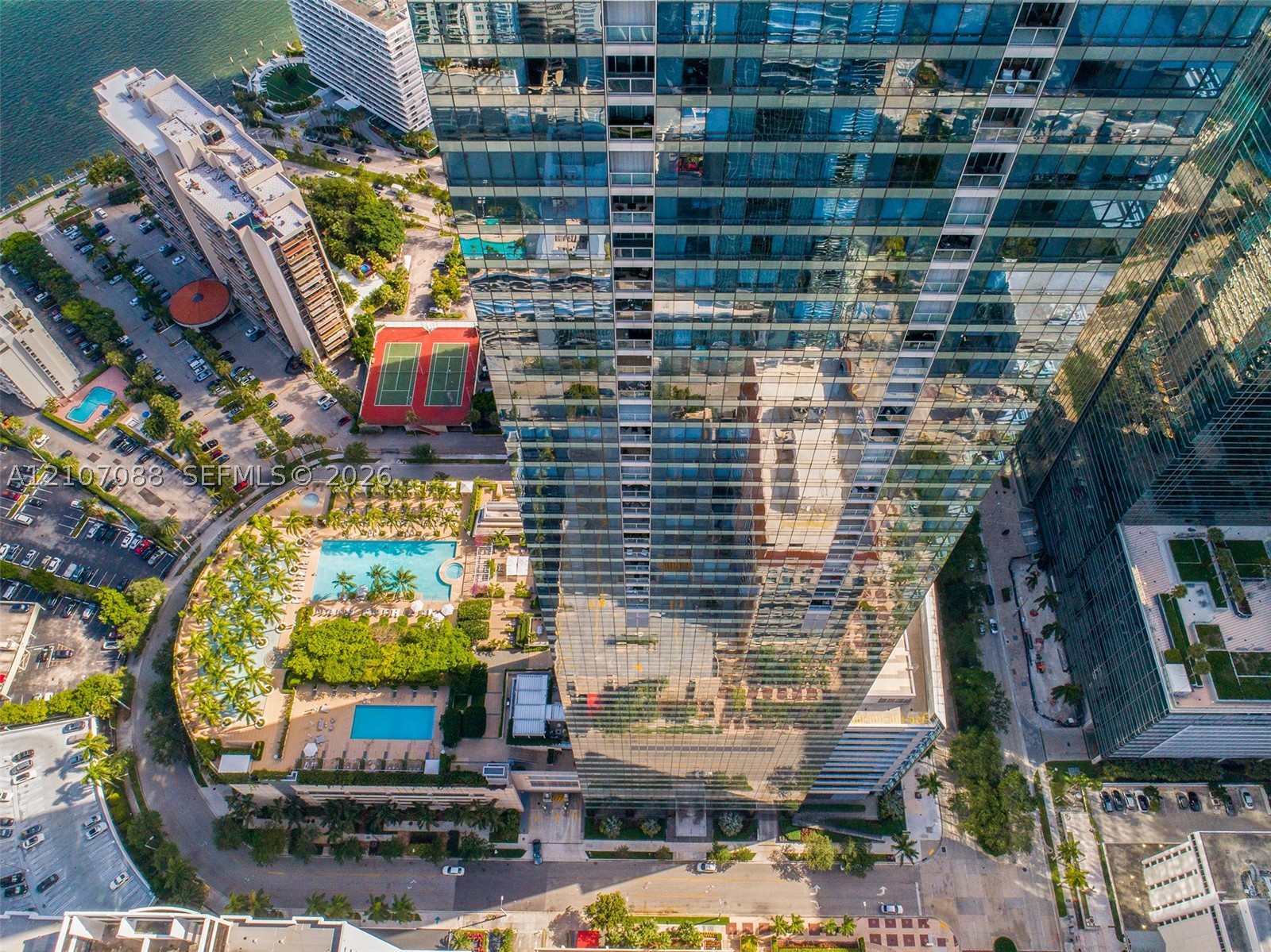 1425 Brickell Ave #51D Miami, FL 33131