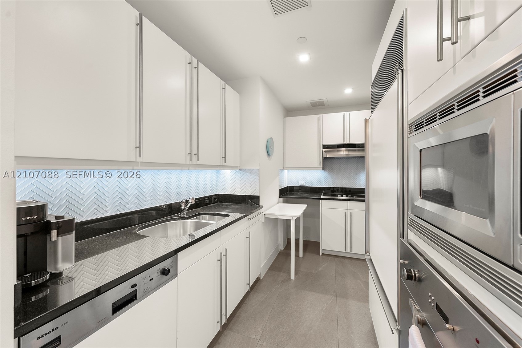 1425 Brickell Ave #51D Miami, FL 33131