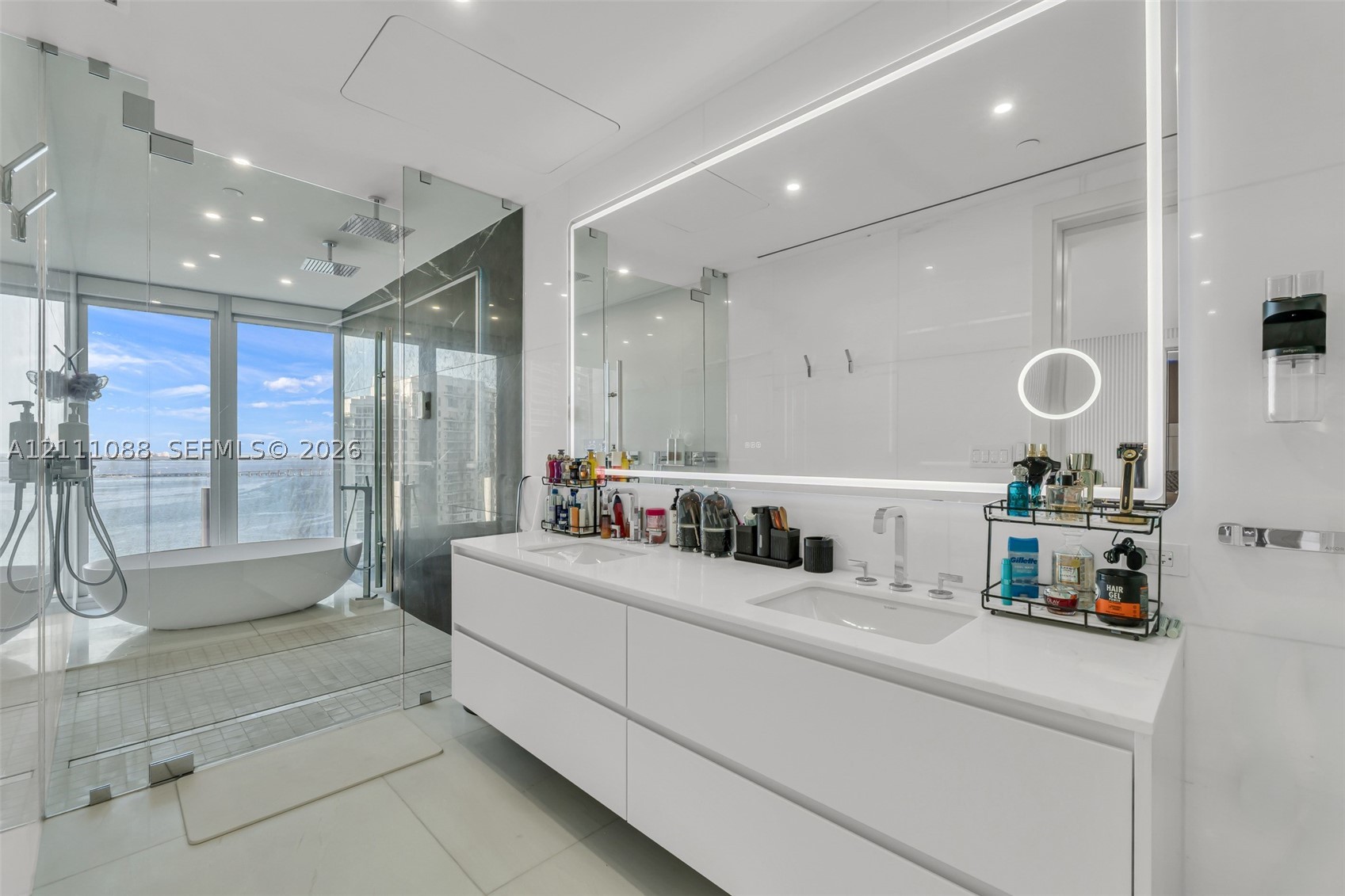 300 Biscayne Blvd Way #3103C Miami, FL 33131
