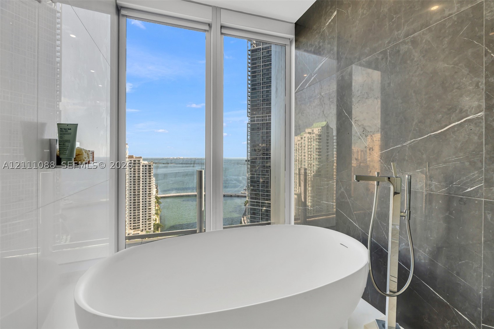 300 Biscayne Blvd Way #3103C Miami, FL 33131