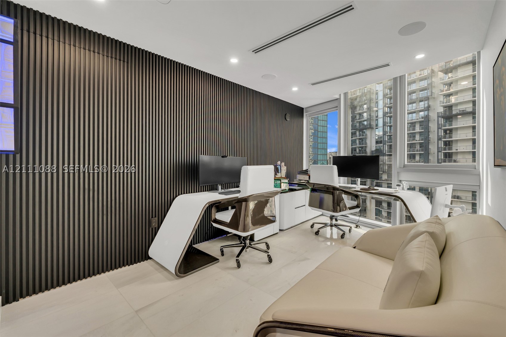 300 Biscayne Blvd Way #3103C Miami, FL 33131