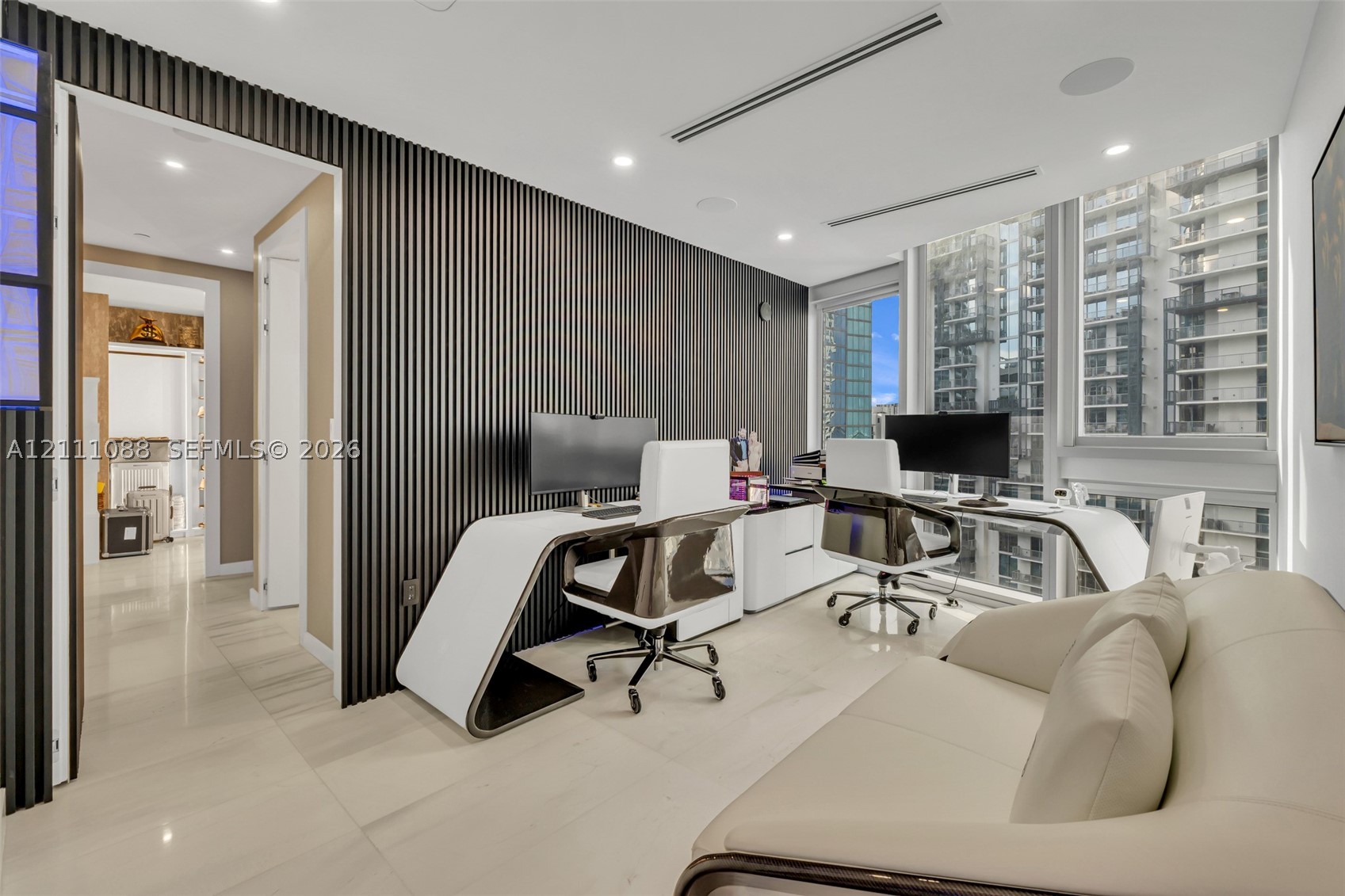 300 Biscayne Blvd Way #3103C Miami, FL 33131