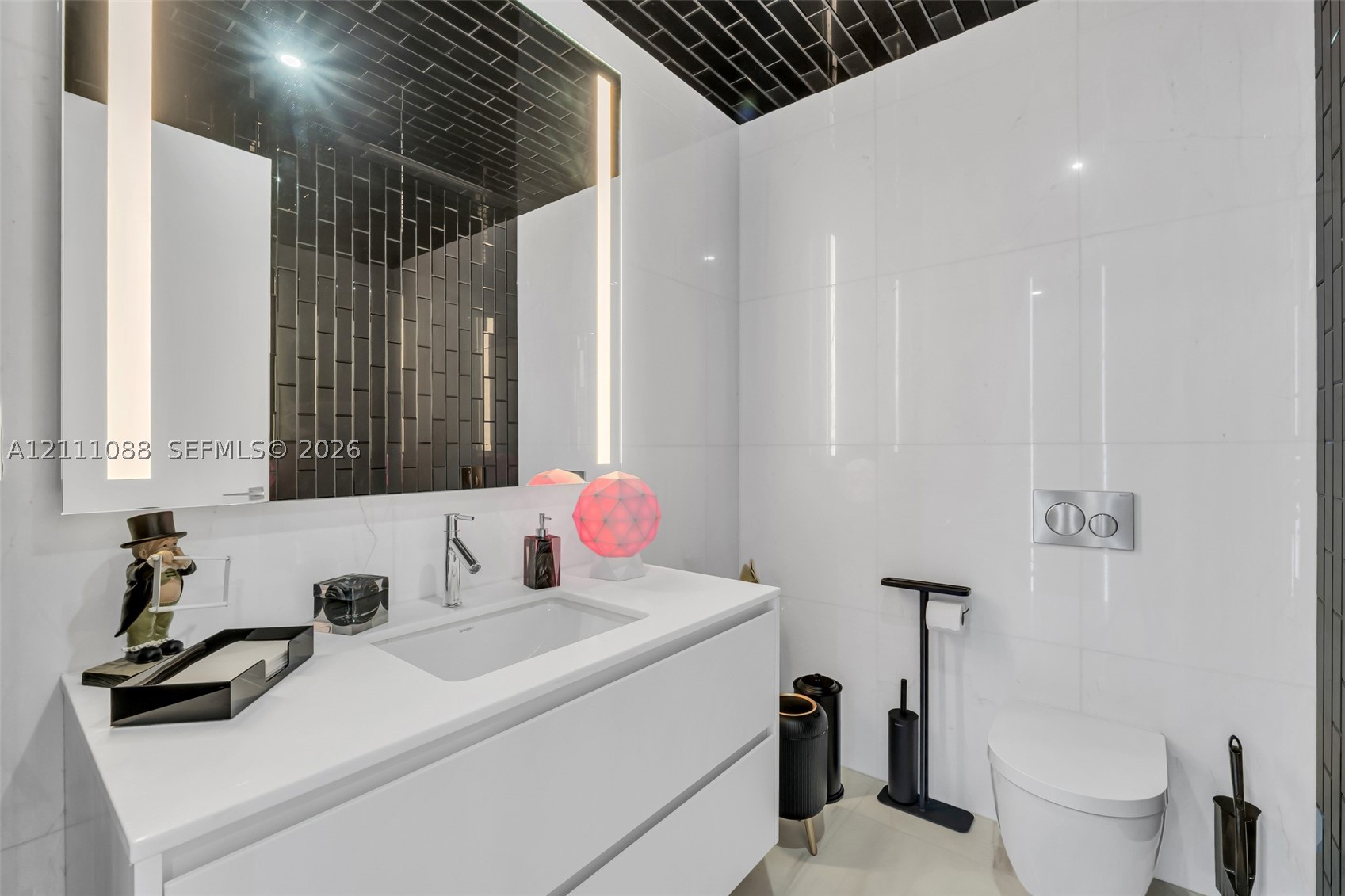 300 Biscayne Blvd Way #3103C Miami, FL 33131