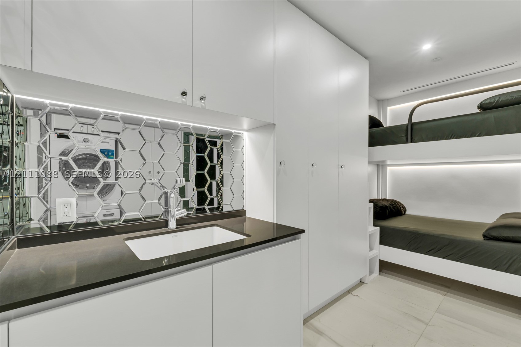 300 Biscayne Blvd Way #3103C Miami, FL 33131