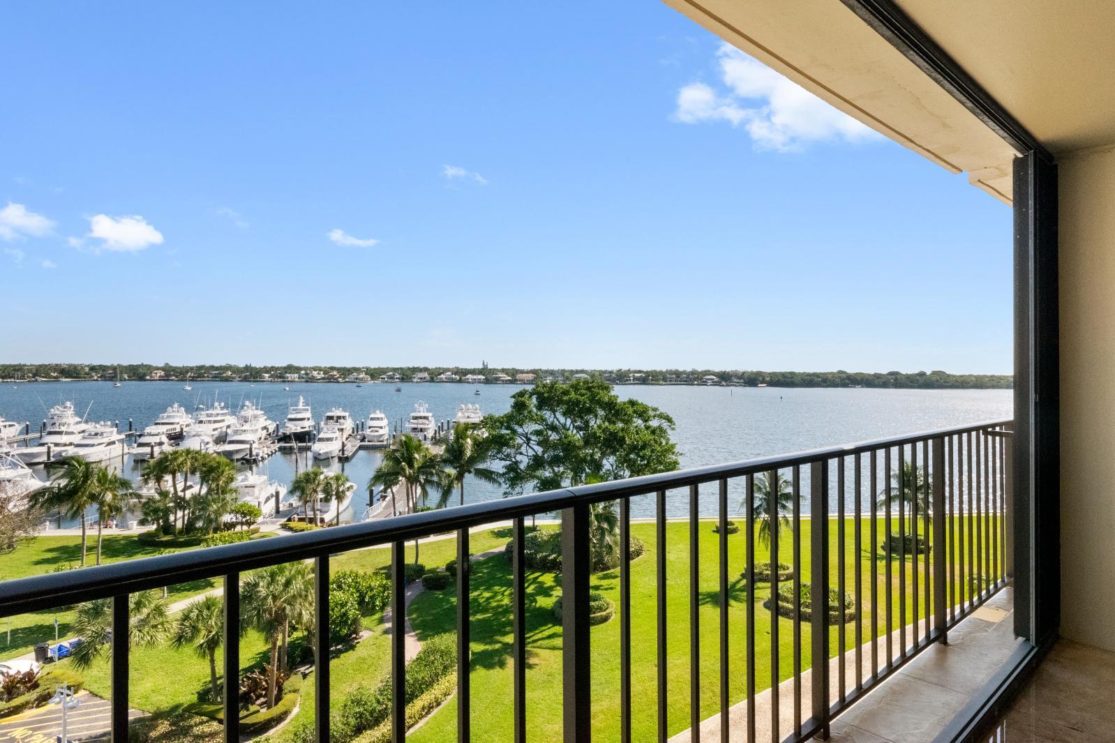 136 Lakeshore #711 North Palm Beach, FL 33408